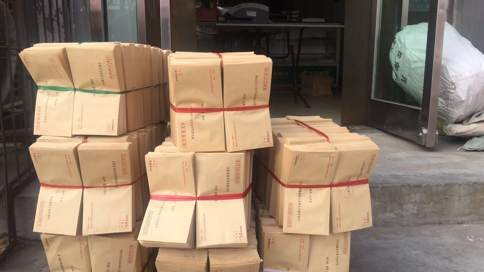 手提袋展會(huì)物料印刷的關(guān)鍵要素與策略